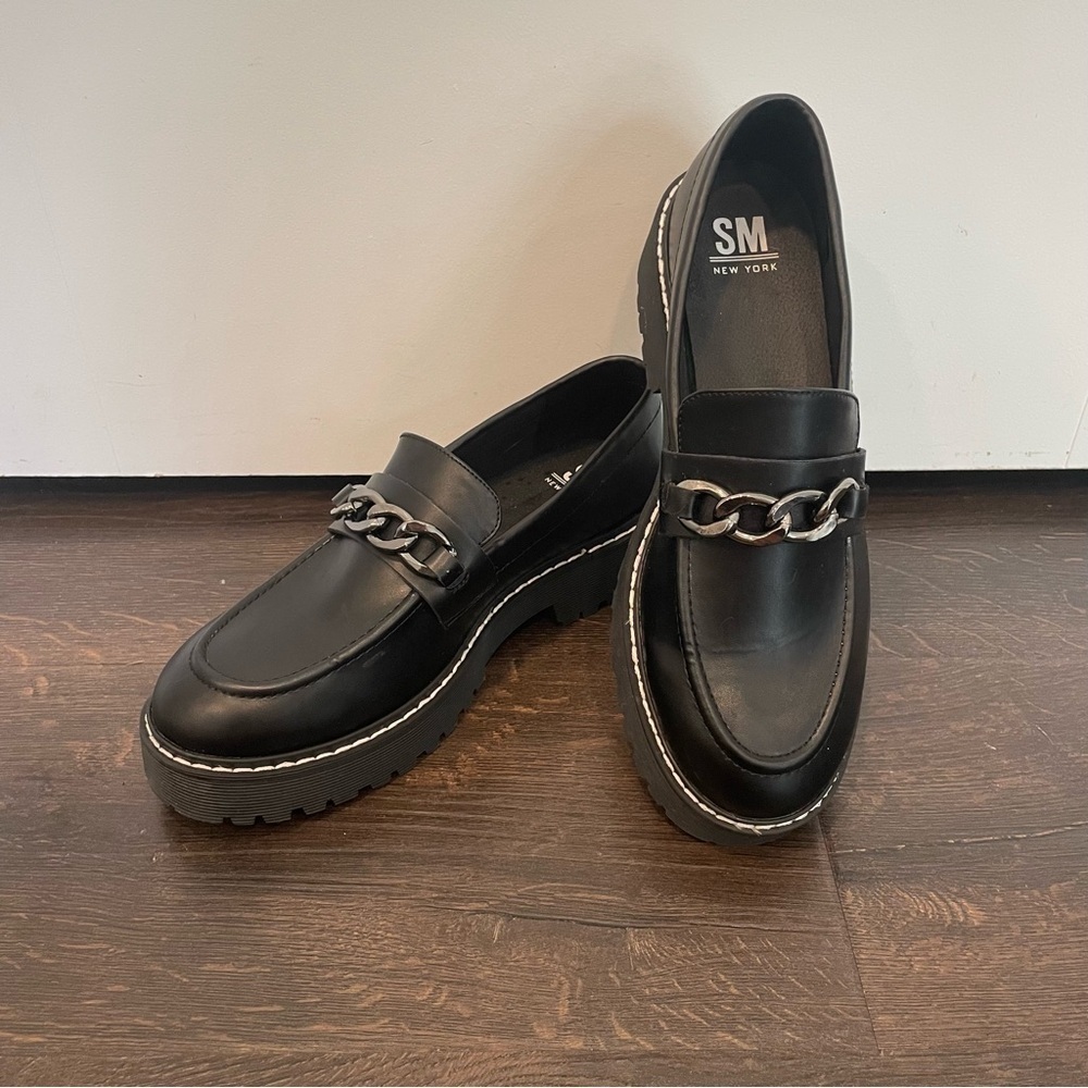 SM New York Women’s Black Loafers with Metallic Chain - Picture 2 of 9